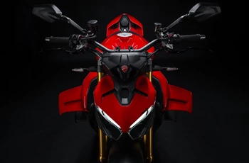 Streetfighter V4 S